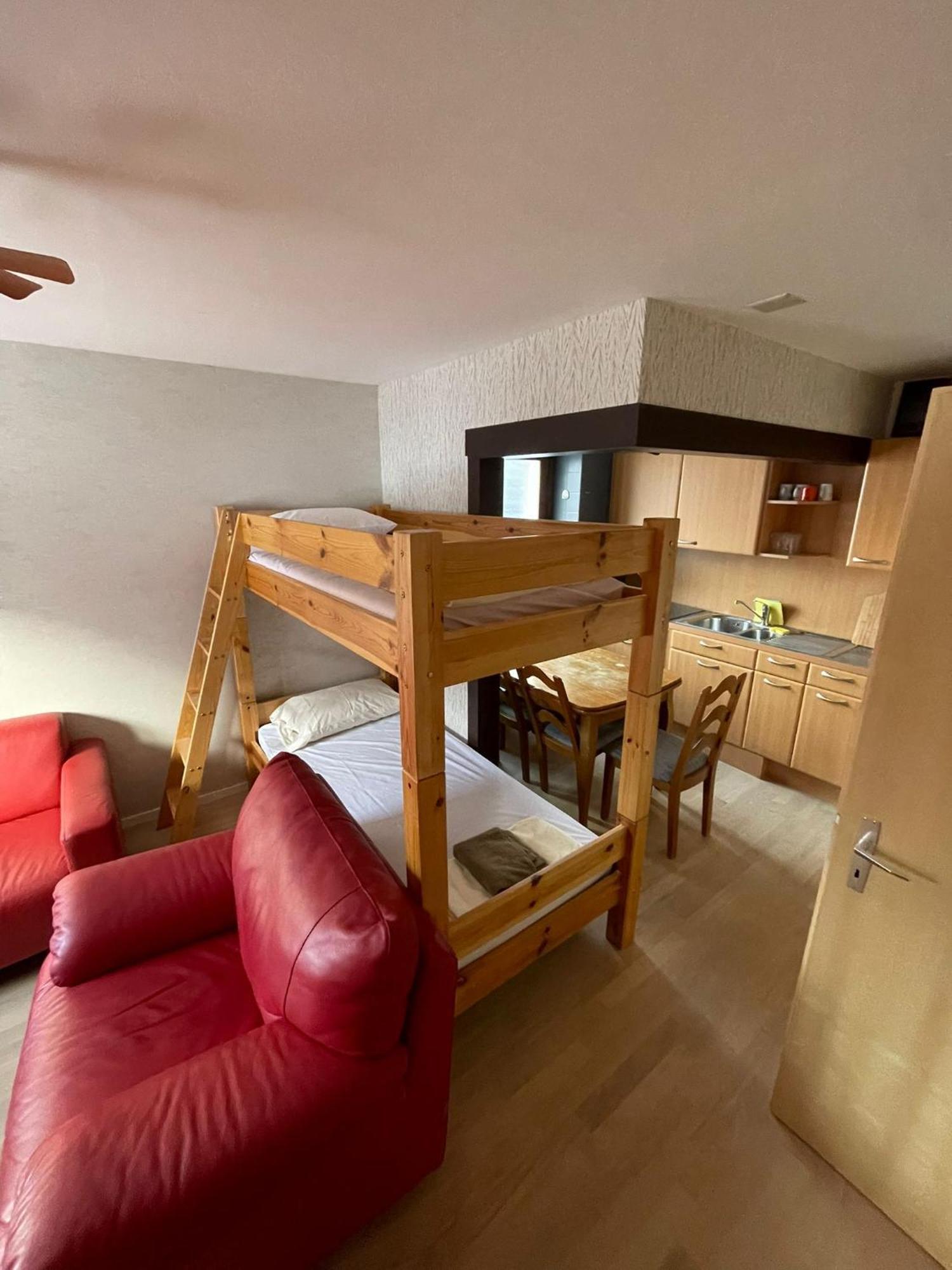 Les Nis Apartment Bourg-Saint-Pierre Cameră foto